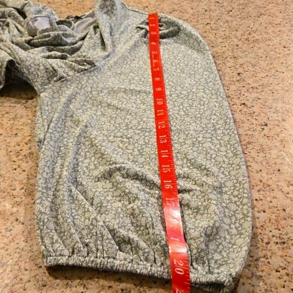 Adrianna Papell Puffed Sleeve Top Sage Green and White Women's size 3X - Picture 13 of 13